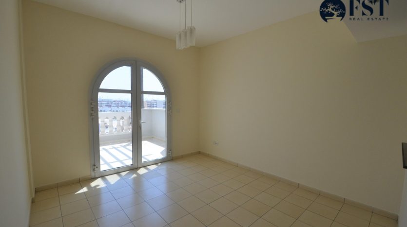 Townhouse on Jumeirah Village Circle, Dubai, 4 bedrooms, 132.5 m2  | Foto 2