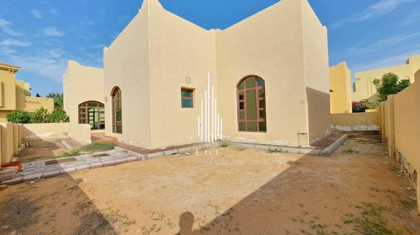 Вилла в Sas Al Nakheel, Абу-Даби, 3 спальни, 208.6 м2 / в год