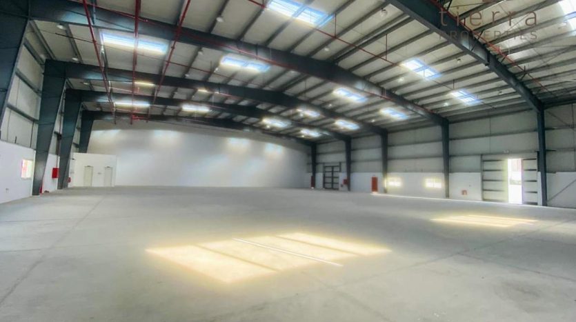 Warehouse on Al Quoz, Dubai, 1644.4 m2 / per year
