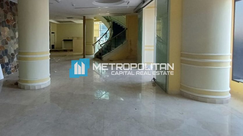 Магазин в Corniche Road, Абу-Даби, 399.9 м2 / в год