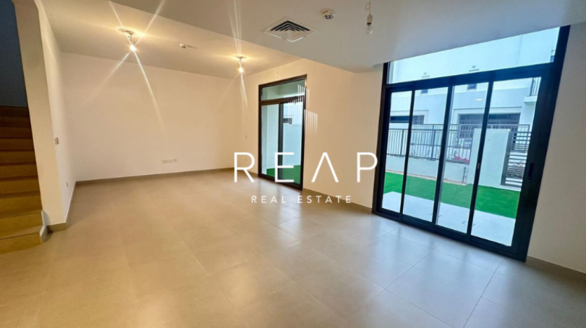 Townhouse on Town Square, Dubai, 3 bedrooms, 187.8 m2 / per year