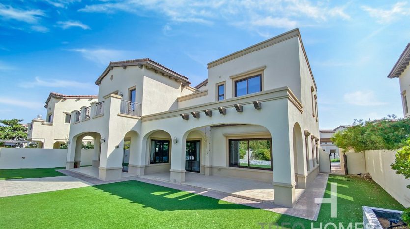 Вилла в Arabian Ranches 2, Дубай, 6 спален, 558 м2 / в год