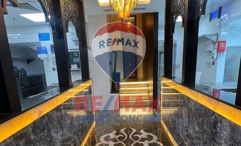 Магазин в Corniche Road, Абу-Даби, 365 м2 / в год