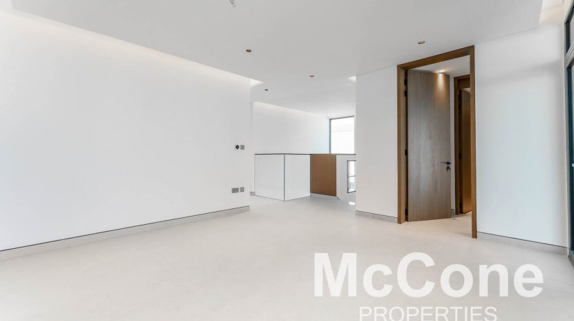Villa on Tilal Al Ghaf, Dubai, 4 bedrooms, 404.96 m2 / per year