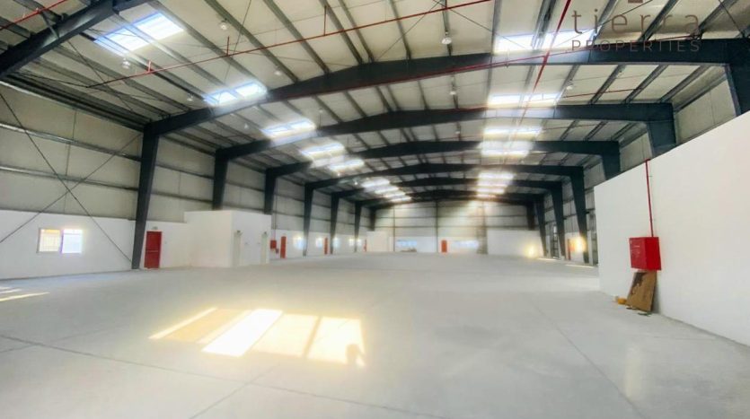 Warehouse on Al Quoz, Dubai, 1644.4 m2 / per year