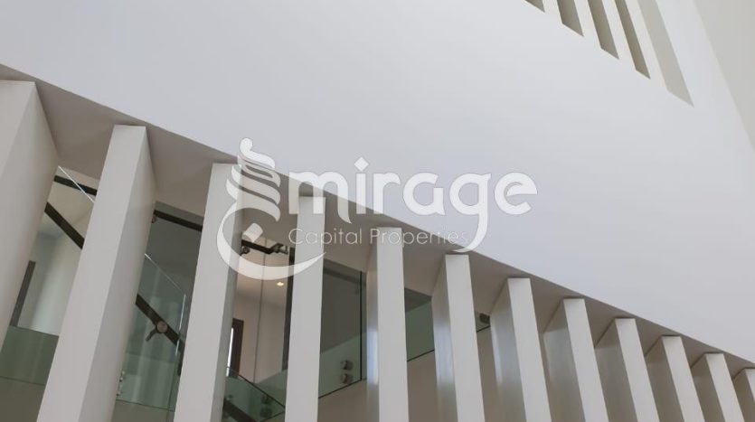 Villa on Yas Island, Abu-Dhabi, 4 bedrooms, 610.1 m2 / per year