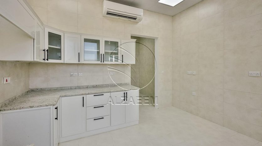 Вилла в Al Shamkha, Абу-Даби, 5 спален, 428 м2 / в год