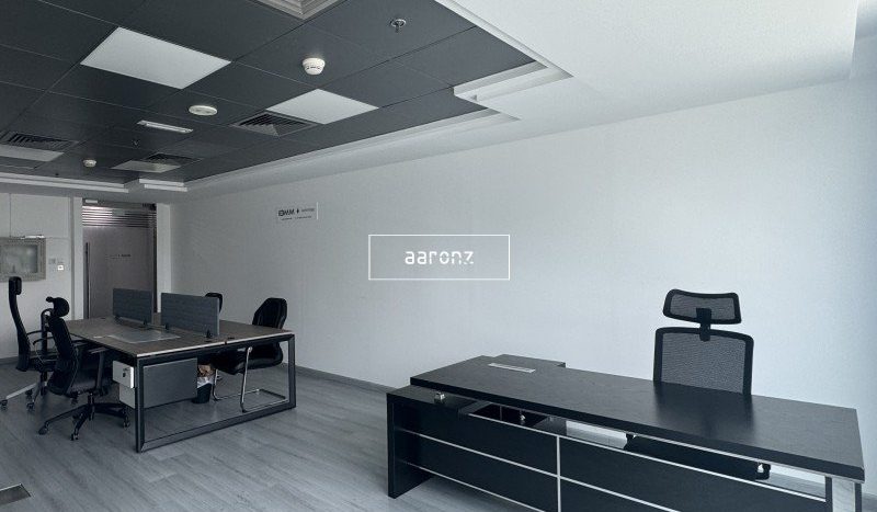 Office on Business Bay, Dubai, 51.1 m2 / per year