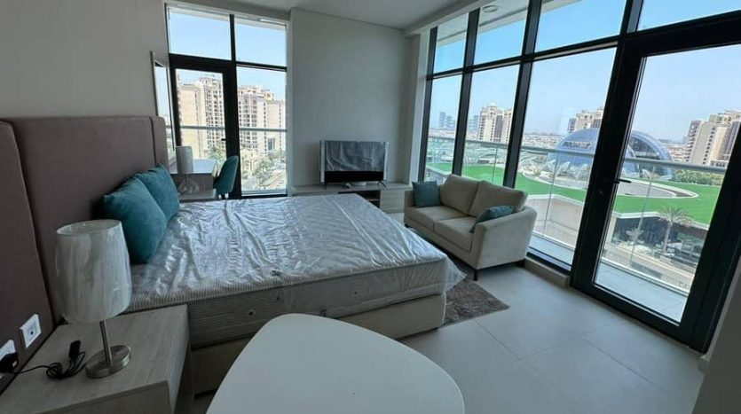 Apartment on Palm Jumeirah, Dubai, 46 m2 / per year
