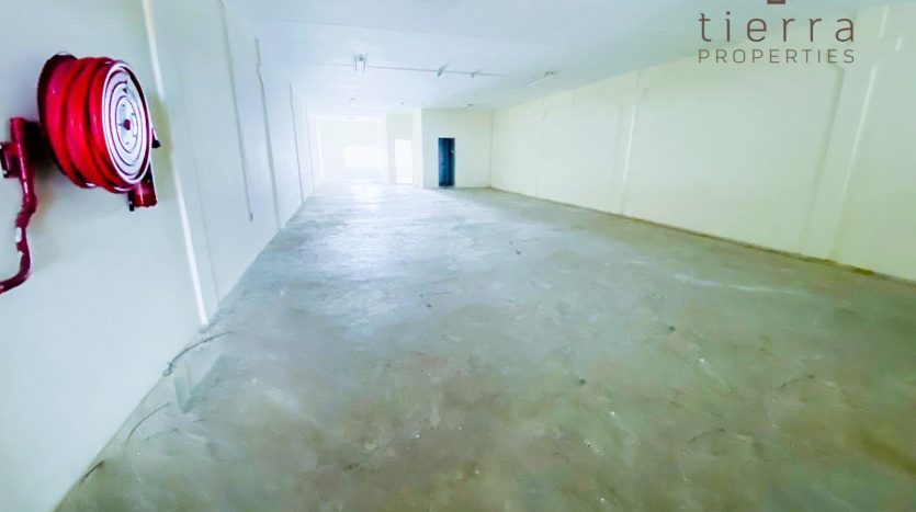Warehouse on Al Quoz, Dubai, 529.5 m2 / per year
