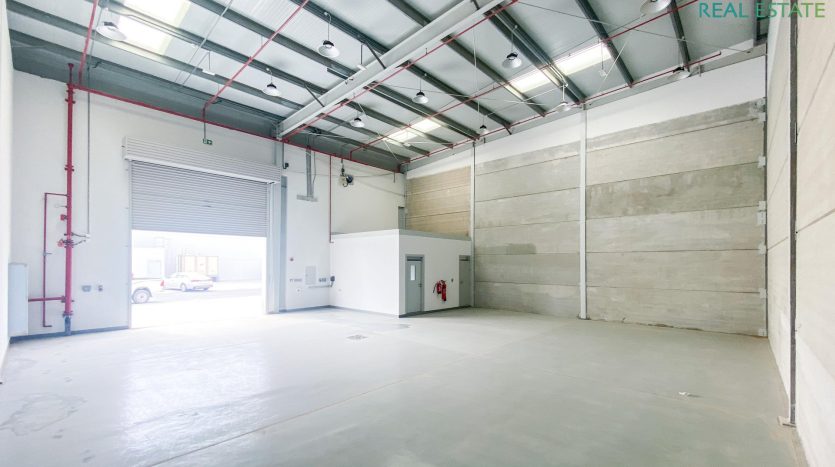 Warehouse on RAK FTZ, Ras-al-khaimah, 400 m2 / per year
