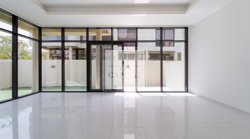 Villa on DAMAC Hills (Akoya by DAMAC), Dubai, 3 bedrooms, 253 m2 / per year