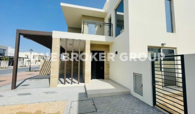 Villa on Arabian Ranches 2, Dubai, 4 bedrooms, 199.1 m2 / per year