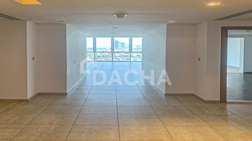 Квартира в Пальма Джумейра, Дубай, 3 спальни, 376.5 м2 / в год