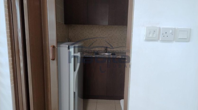 Офис в Бизнес-Бэй, Дубай, 81.5 м2 / в год