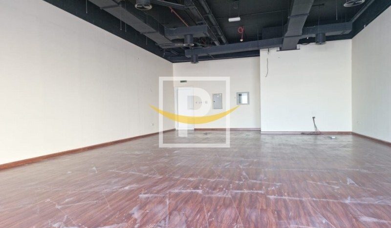 Магазин в Dubai, 110 м2 / в год