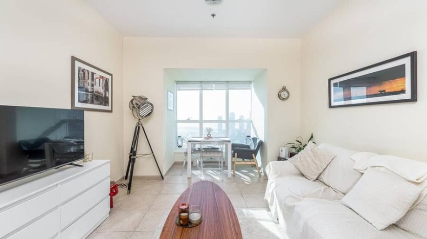 Apartment on Dubai Marina, 1 bedroom, 74 m2 / per year