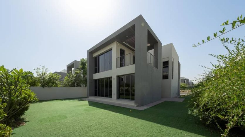Villa on Dubai Hills Estate, 4 bedrooms, 456 m2 / per year