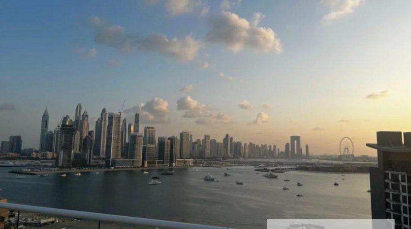 Apartment on Palm Jumeirah, Dubai, 1 bedroom, 9.3 m2 / per year
