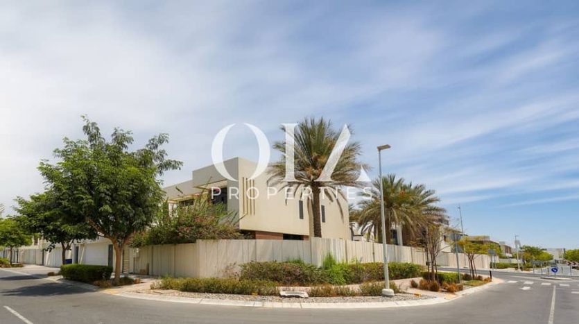 Villa on Yas Island, Abu-Dhabi, 4 bedrooms, 412 m2  | Foto 2