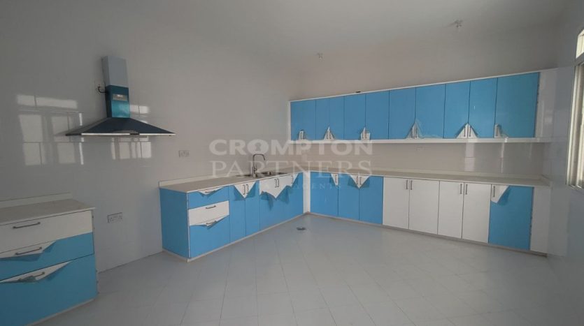 Вилла в Халифа-Сити, Абу-Даби, 5 спален, 622.4 м2 / в год