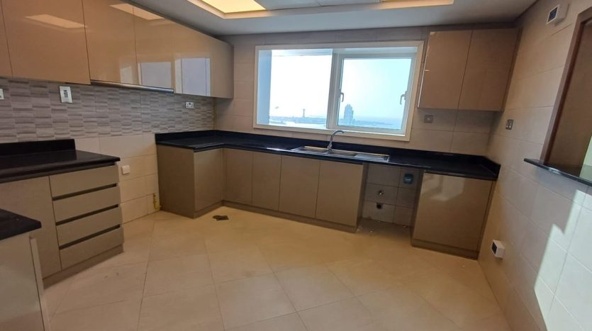 Квартира в Corniche Road, Абу-Даби, 3 спальни, 204 м2 / в год