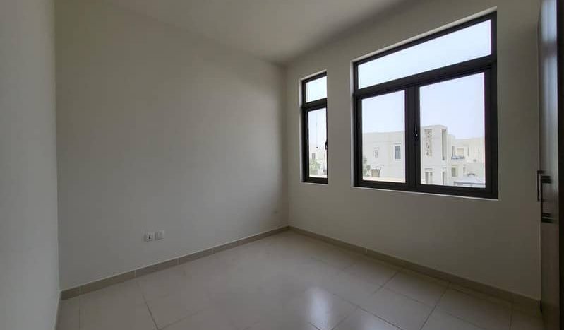 Townhouse on Rome, Dubai, 3 bedrooms, 220 m2 / per year
