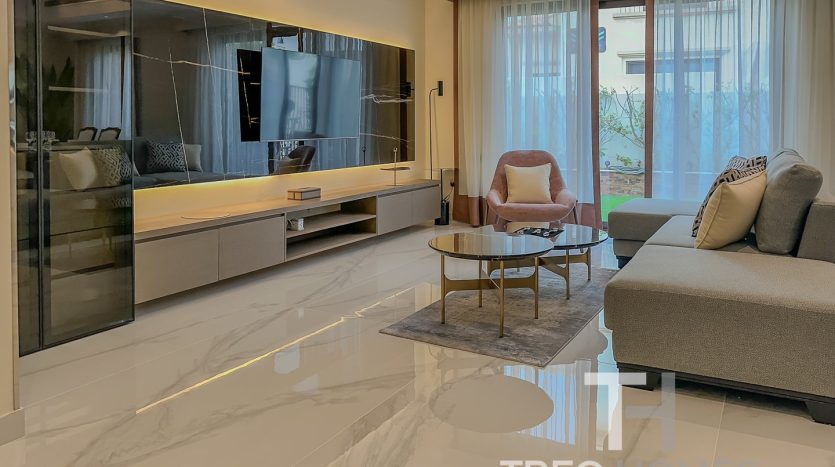 Townhouse on Rome, Dubai, 3 bedrooms, 304 m2 / per year