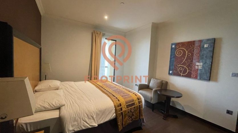 Apartment on Jumeirah Beach Residence, Dubai, 4 bedrooms, 288.5 m2 / per year