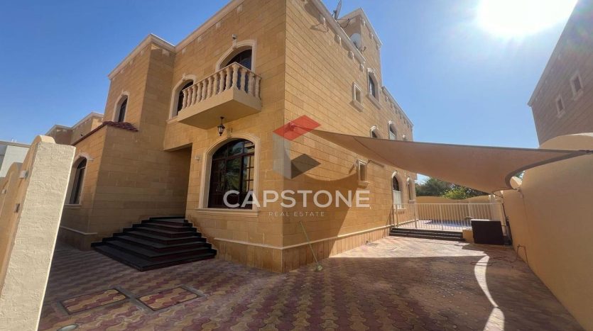 Villa on Shakhbout City, Abu-Dhabi, 5 bedrooms, 418 m2 / per year