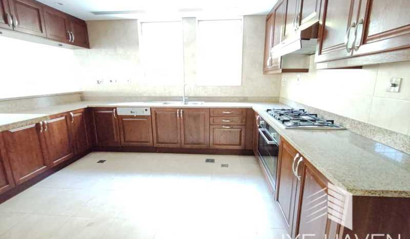 Вилла в Jumeirah Park, Дубай, 4 спальни, 402.73 м2 / в год