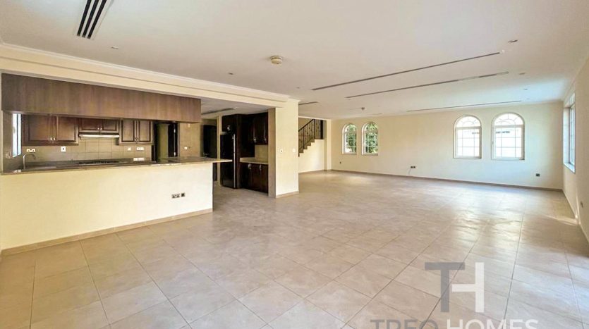 Villa on Jumeirah Park, Dubai, 4 bedrooms, 403 m2 / per year