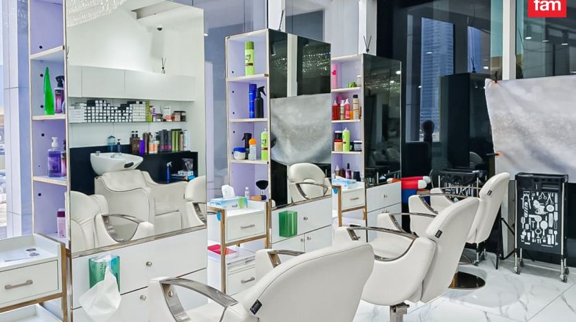 Shop on Business Bay, Dubai, 78.7 m2 / per year