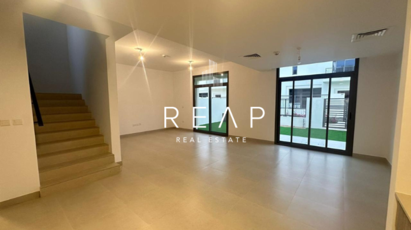 Townhouse on Town Square, Dubai, 3 bedrooms, 187.8 m2 / per year