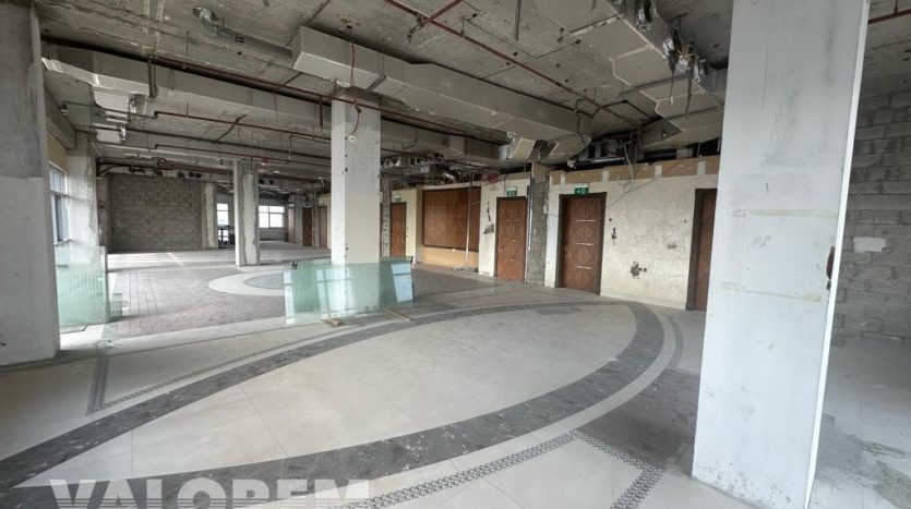 Office on Deira, Dubai, 341.2 m2 / per year