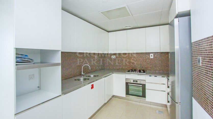 Квартира в Corniche Road, Абу-Даби, 2 спальни, 108.2 м2 / в год
