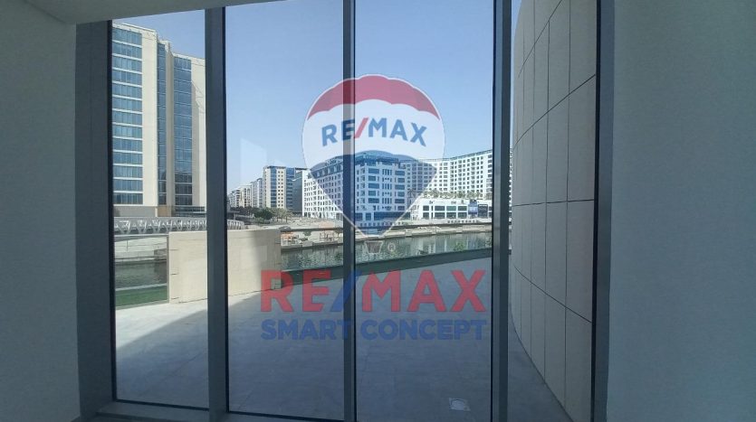 Магазин в Al Raha Beach, Абу-Даби, 119.5 м2 / в год