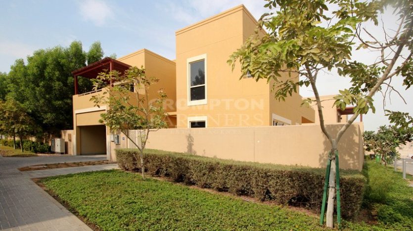 Villa on Al Raha Gardens, Abu-Dhabi, 4 bedrooms, 304 m2 / per year