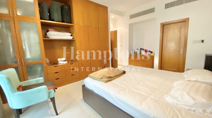 Apartment on The Views, Dubai, 1 bedroom, 79.2 m2