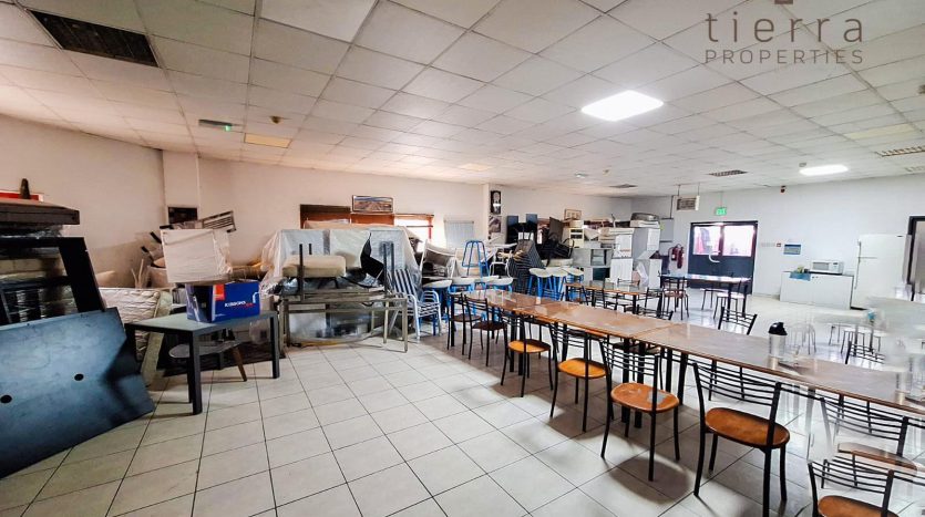 Warehouse on Ras Al Khor, Dubai, 213.7 m2 / per year