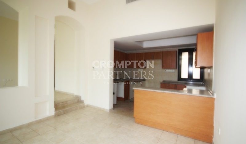 Вилла в Al Khalidiya, Абу-Даби, 5 спален, 325 м2 / в год