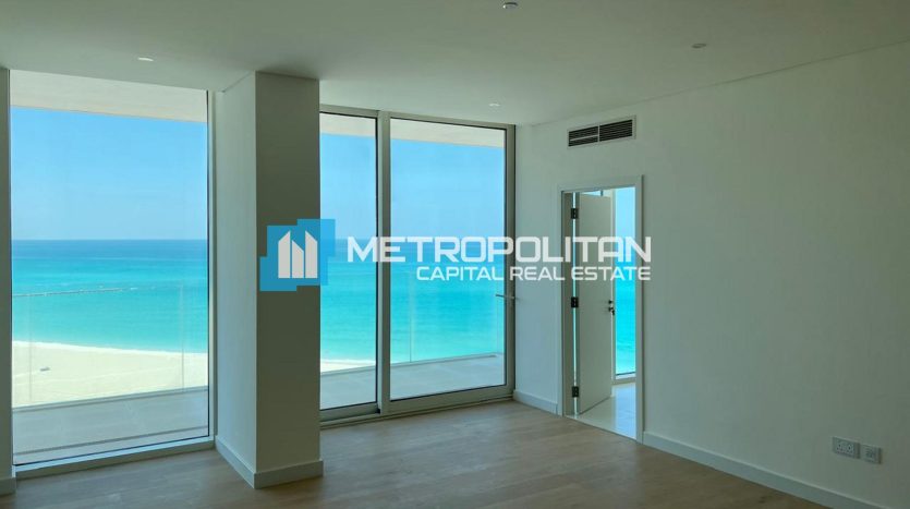 Apartment on Saadiyat Island, Abu-Dhabi, 4 bedrooms, 494.8 m2 / per year