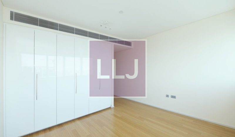 Apartment on Al Raha Beach, Abu-Dhabi, 2 bedrooms, 125.4 m2 / per year