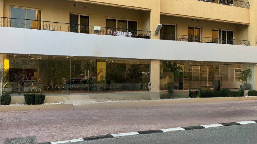 Commercial property on Al Hamra Village, Ras-al-khaimah, 306.58 m2  | Foto 5