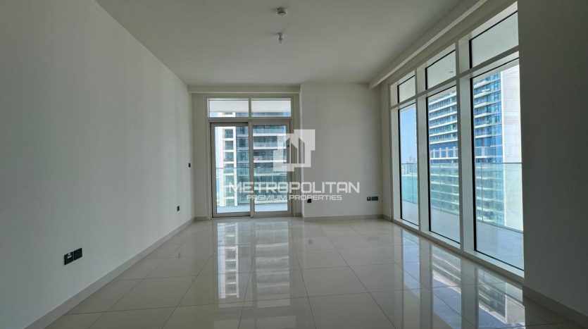 Apartment on Dubai Harbour, Dubai, 2 bedrooms, 130 m2 / per year