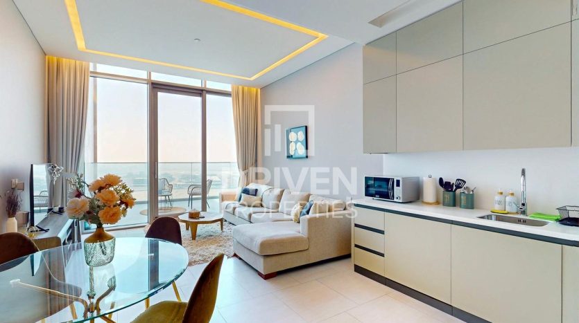 Apartment on Business Bay, Dubai, 1 bedroom, 108 m2 / per year