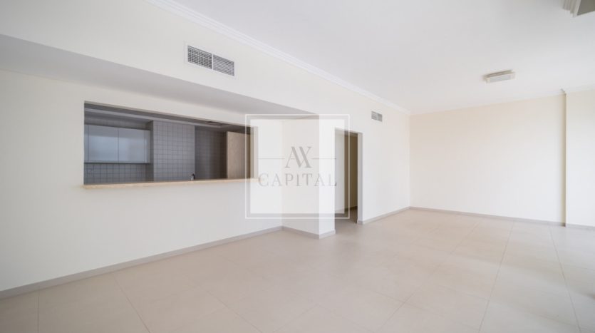 Apartment on Jumeirah Beach Residence, Dubai, 2 bedrooms, 159.1 m2 / per year