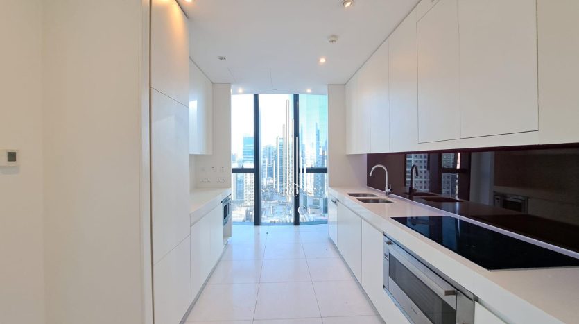Квартира в Corniche Road, Абу-Даби, 4 спальни, 288 м2 / в год