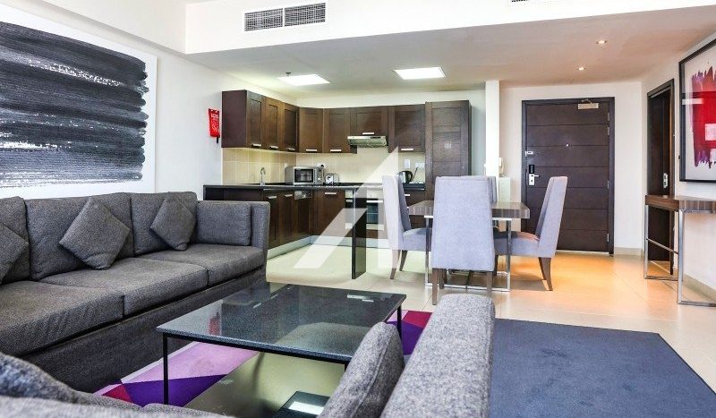 Квартира в Dubai, 1 спальня, 90 м2 / в год