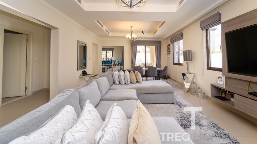 Villa on Arabian Ranches 2, Dubai, 4 bedrooms, 337 m2  | Foto 3